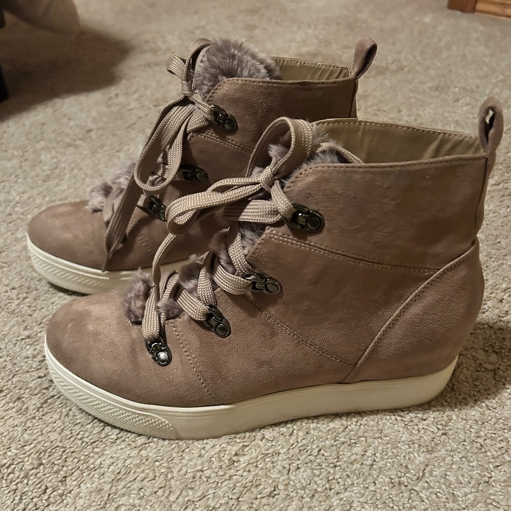 J/Slides Whitney Taupe Suede Faux Fur Wedge Boot Size 11 - Picture 7 of 10